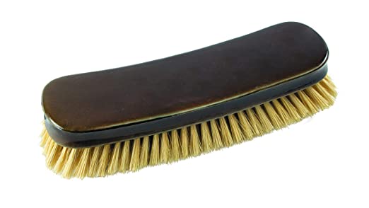 Kleiderbürste mit blonden Borsten